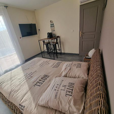 Chambre Avec Piscine Partagee Marcorignan エクステリア 写真